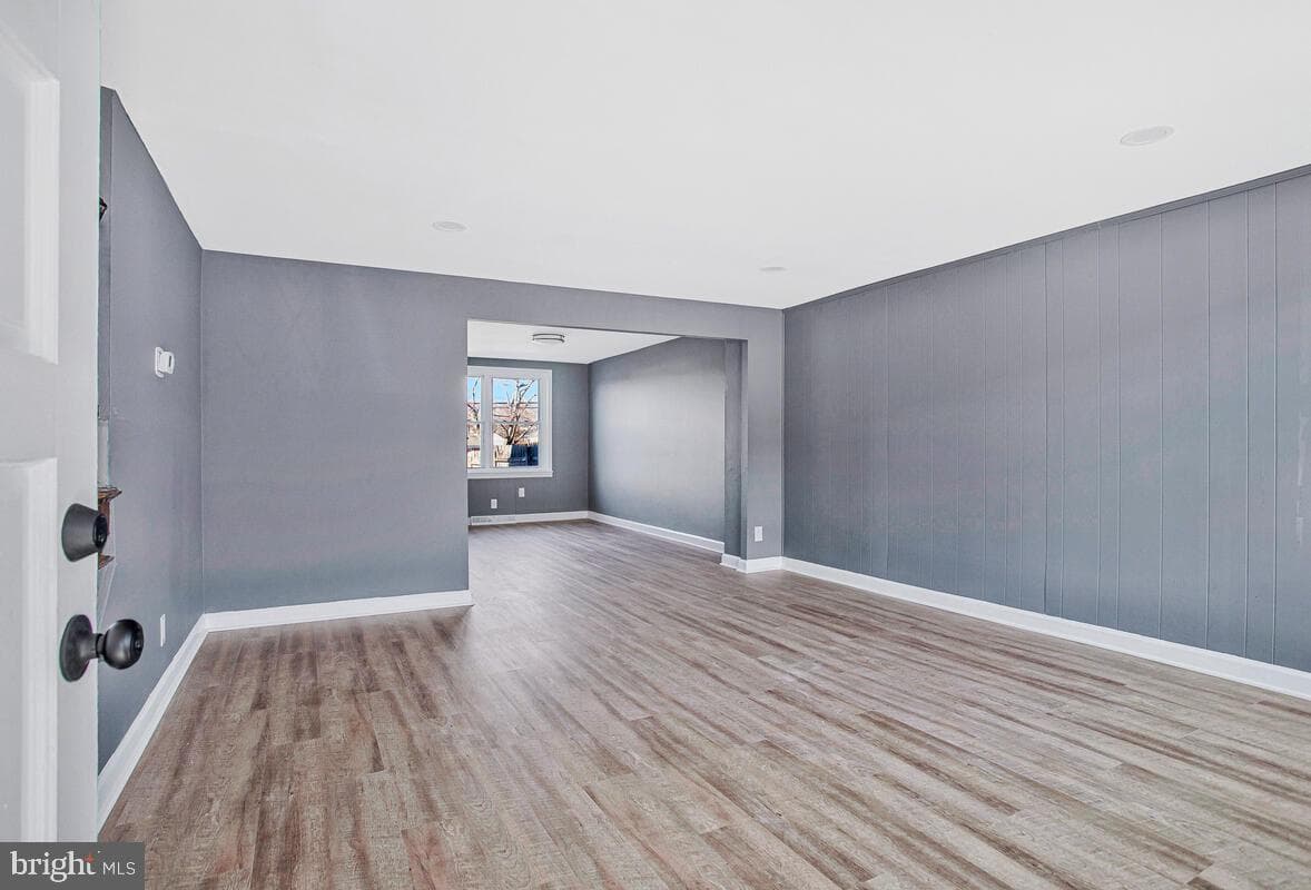 5528 Whitby Road photo 6