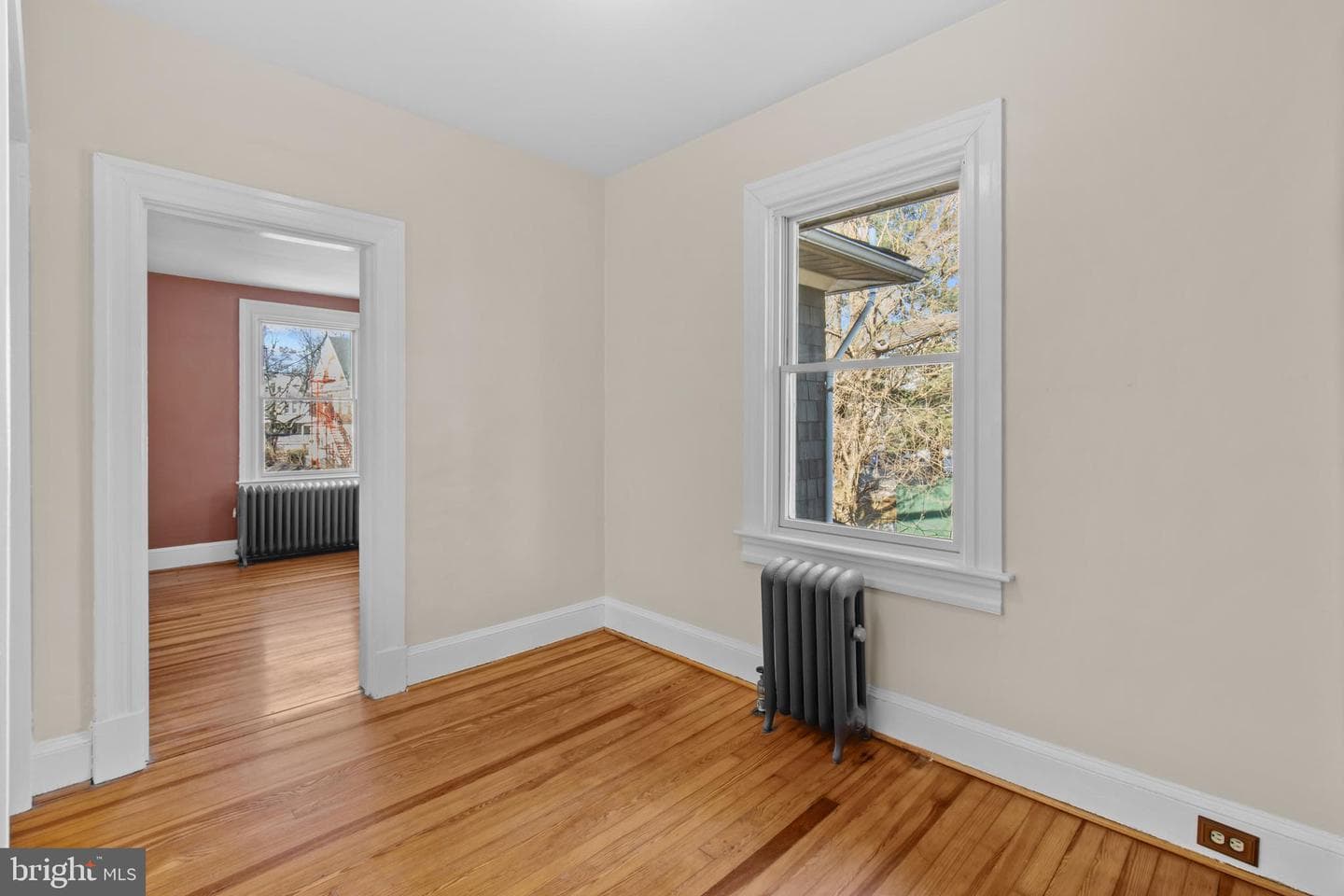 2802 Manhattan Avenue photo 28