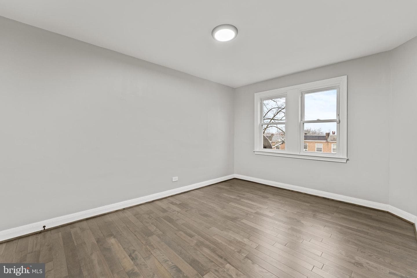 2422 Shirley Avenue photo 12