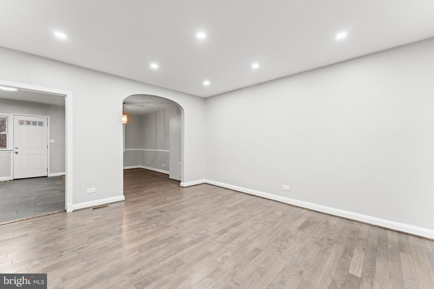 2422 Shirley Avenue photo 5