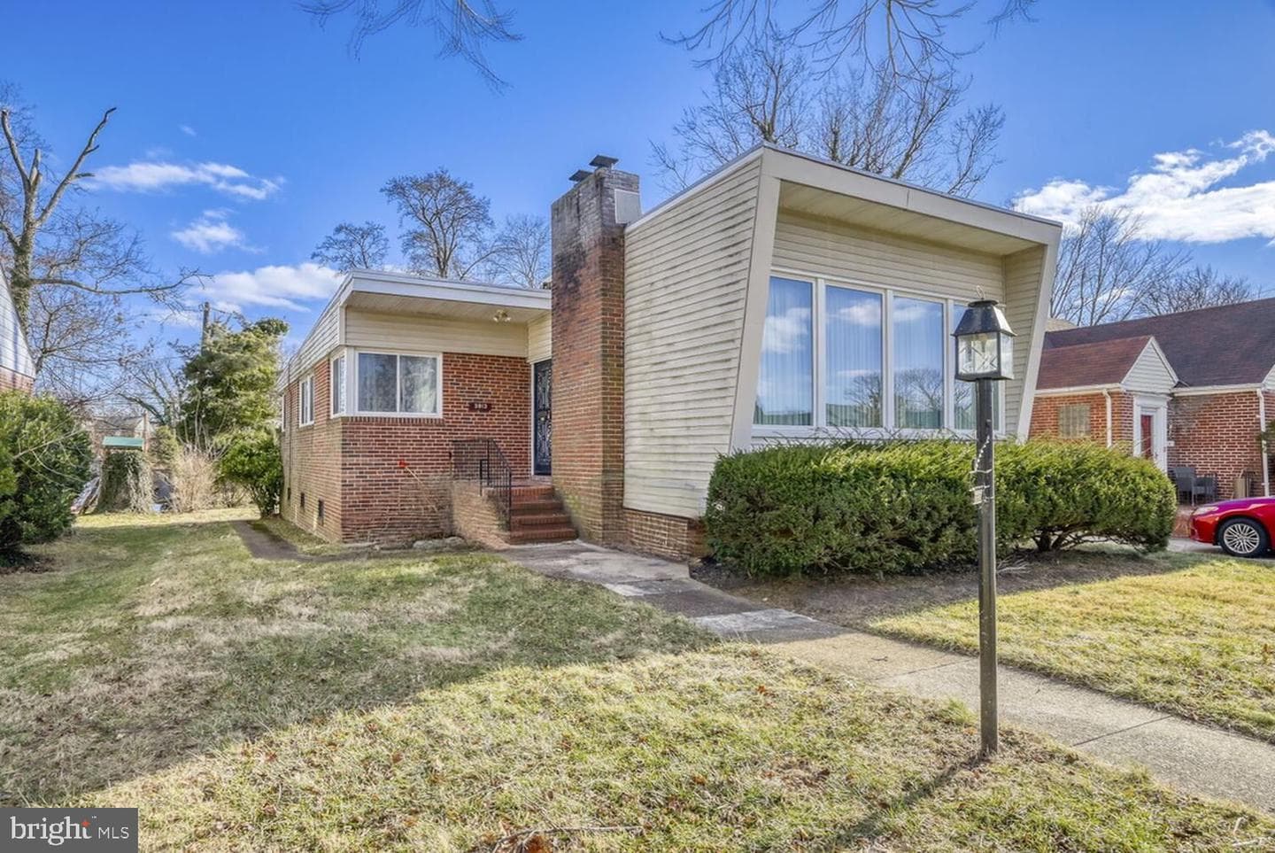 3813 Glen Avenue photo 1
