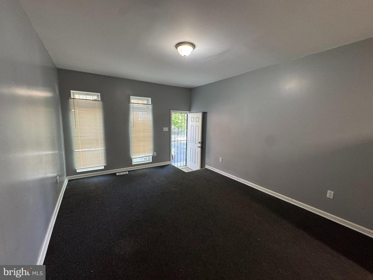 1025 N Carrollton Avenue photo 32