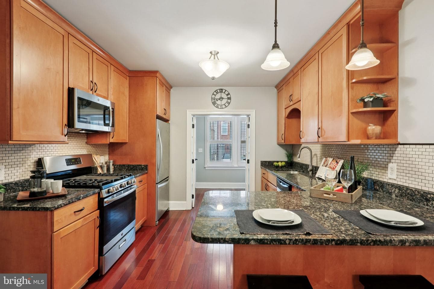 510 S Ellwood Avenue photo 10