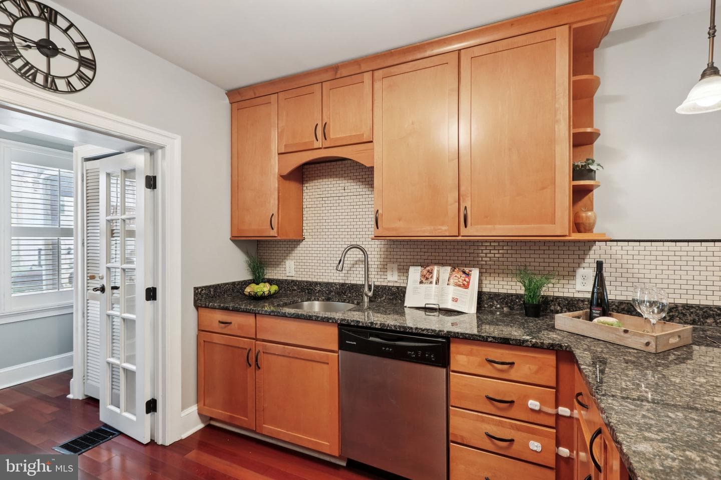 510 S Ellwood Avenue photo 12