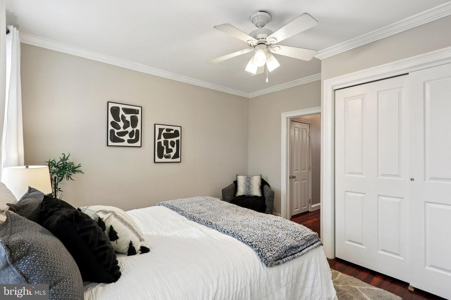 510 S Ellwood Avenue photo 18