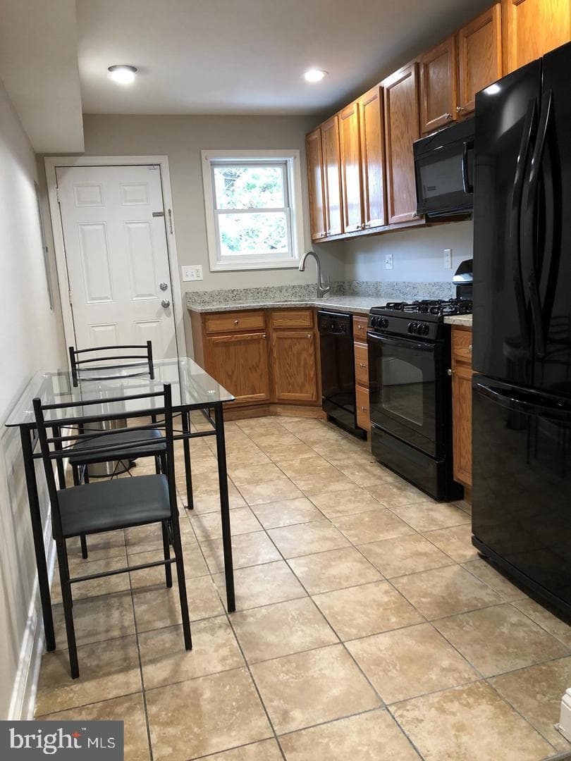 402 N Chester Street photo 7