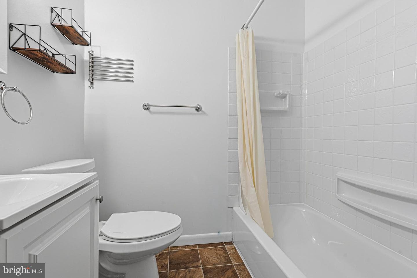1242 Delbert Avenue photo 15