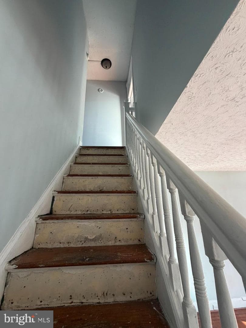 2952 Presstman Street photo 21
