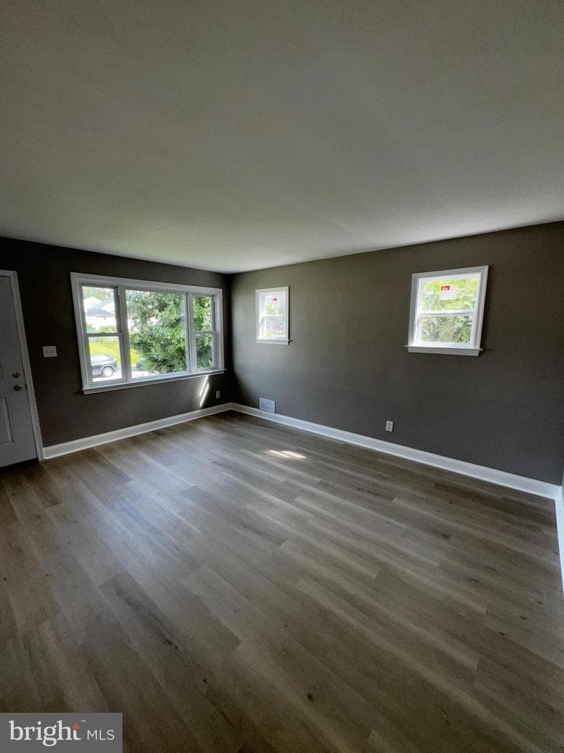 3519 Royston Avenue photo 5