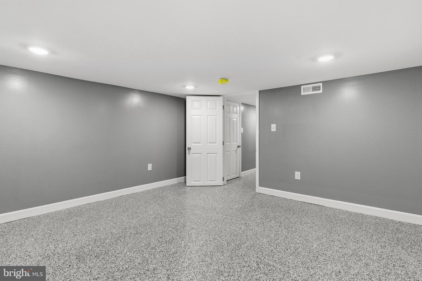 3135 Mcelderry Street photo 24