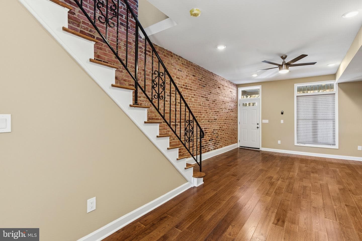 3135 Mcelderry Street photo 9