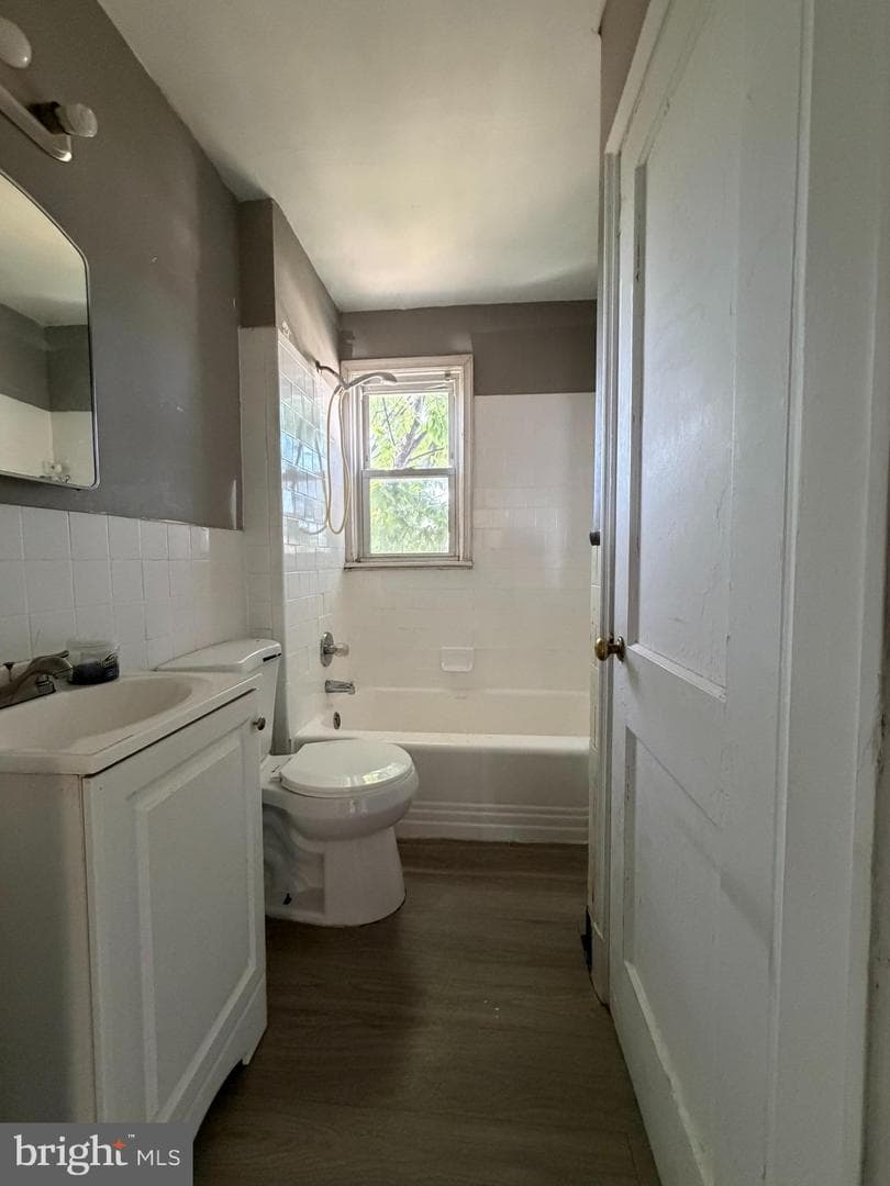 4027 Raymonn Avenue photo 24