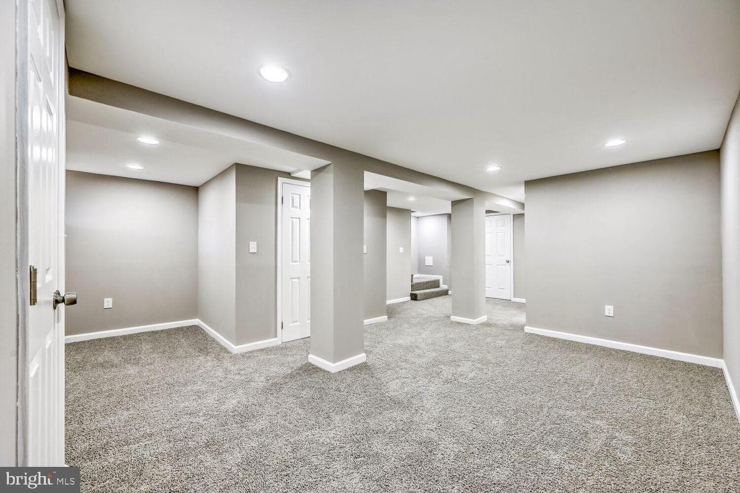 2647 Chesterfield Avenue photo 22