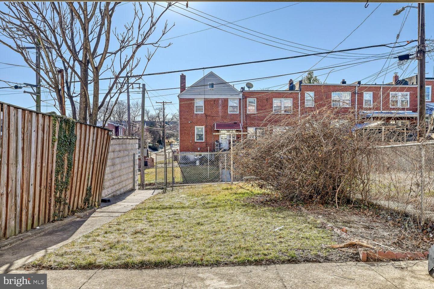 2647 Chesterfield Avenue photo 27