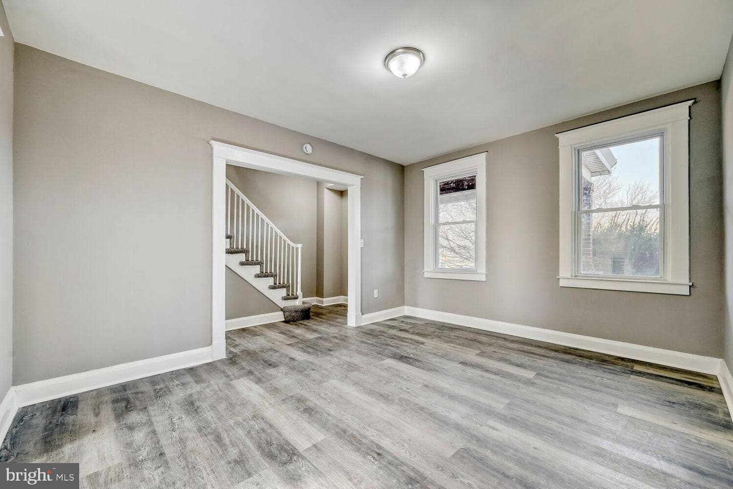 2647 Chesterfield Avenue photo 4