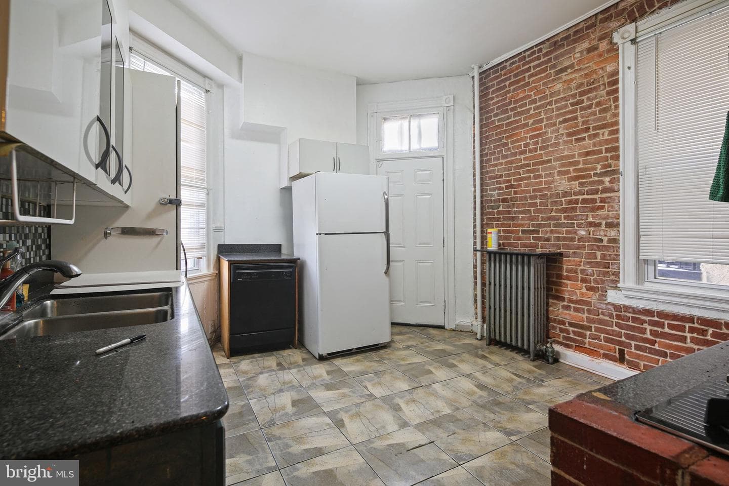 724 Reservoir Street photo 9