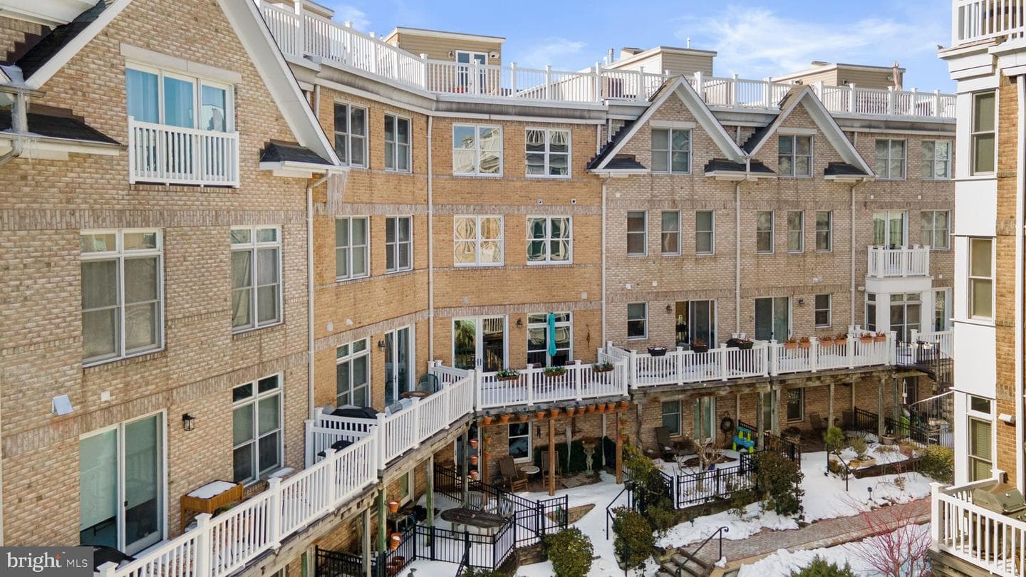 1225 Harbor Island Walk photo 46