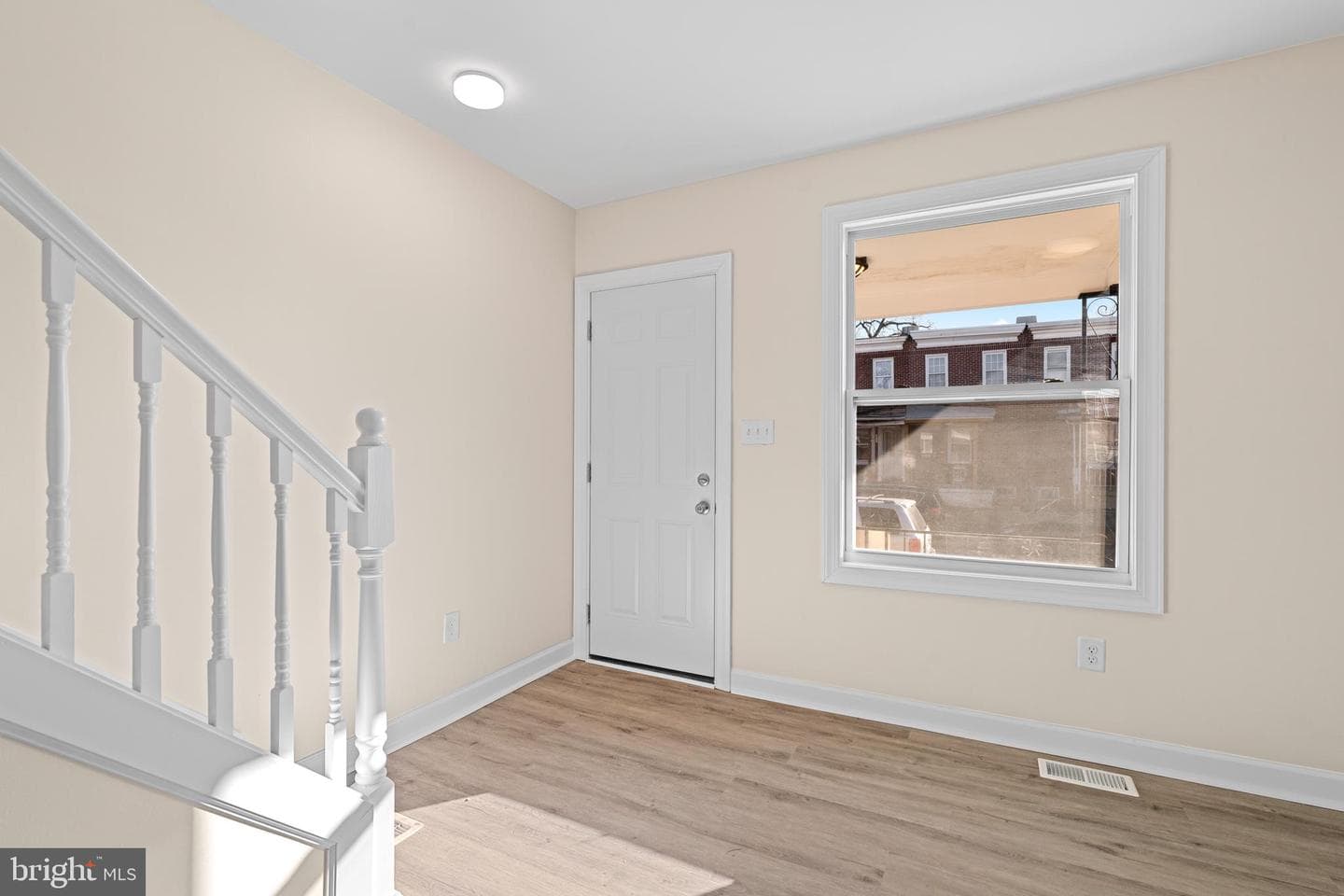 3562 Horton Avenue photo 4