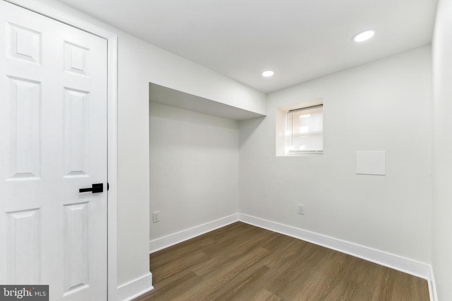 2425 Lauretta Avenue photo 24