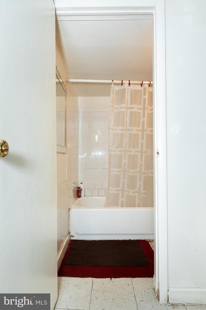 505 E 35th Street photo 37