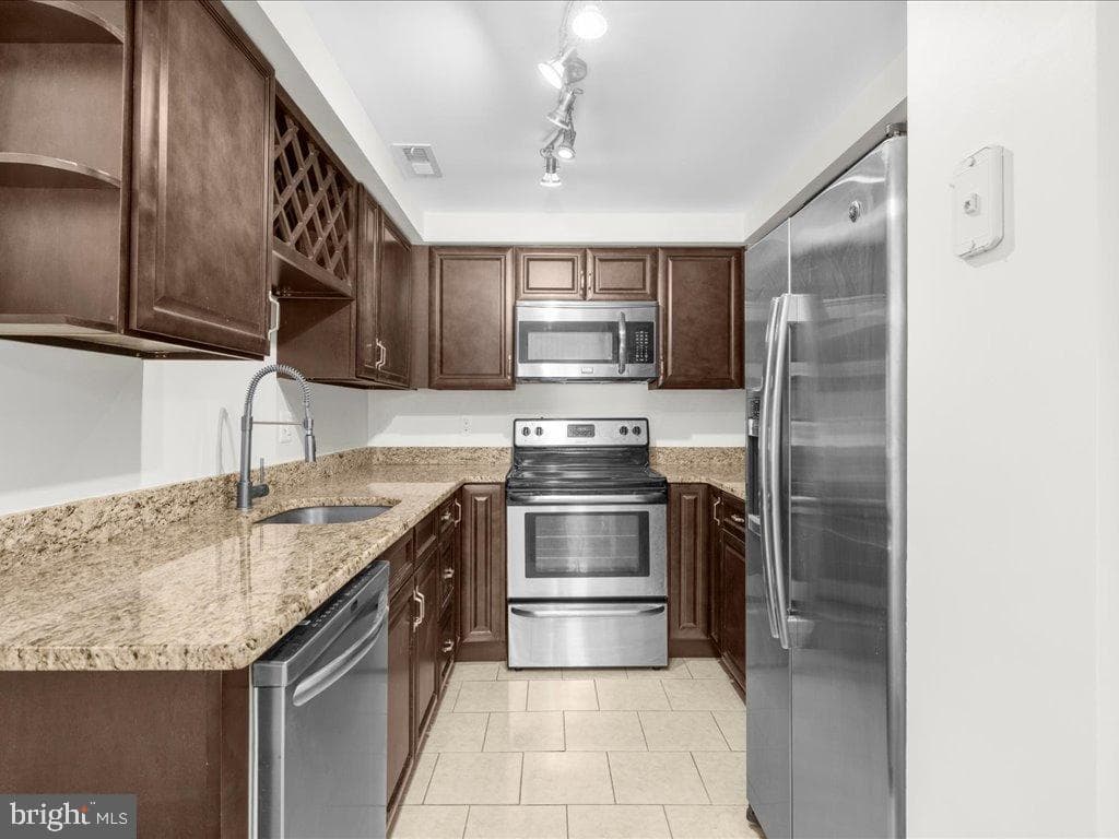 723 S Charles Street #306 photo 6