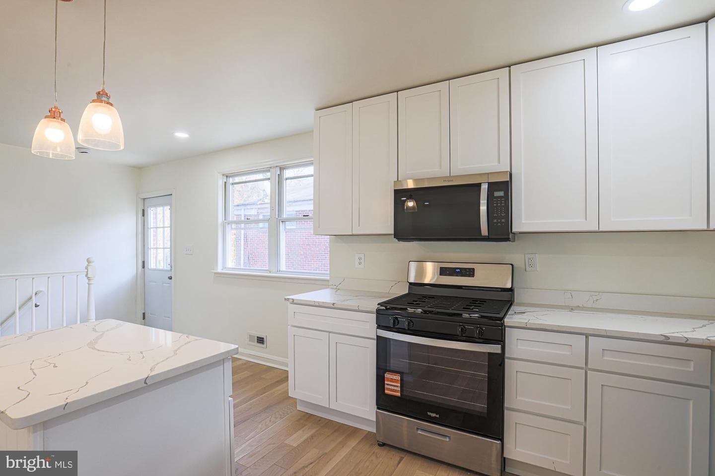 5512 Cadillac Avenue photo 29