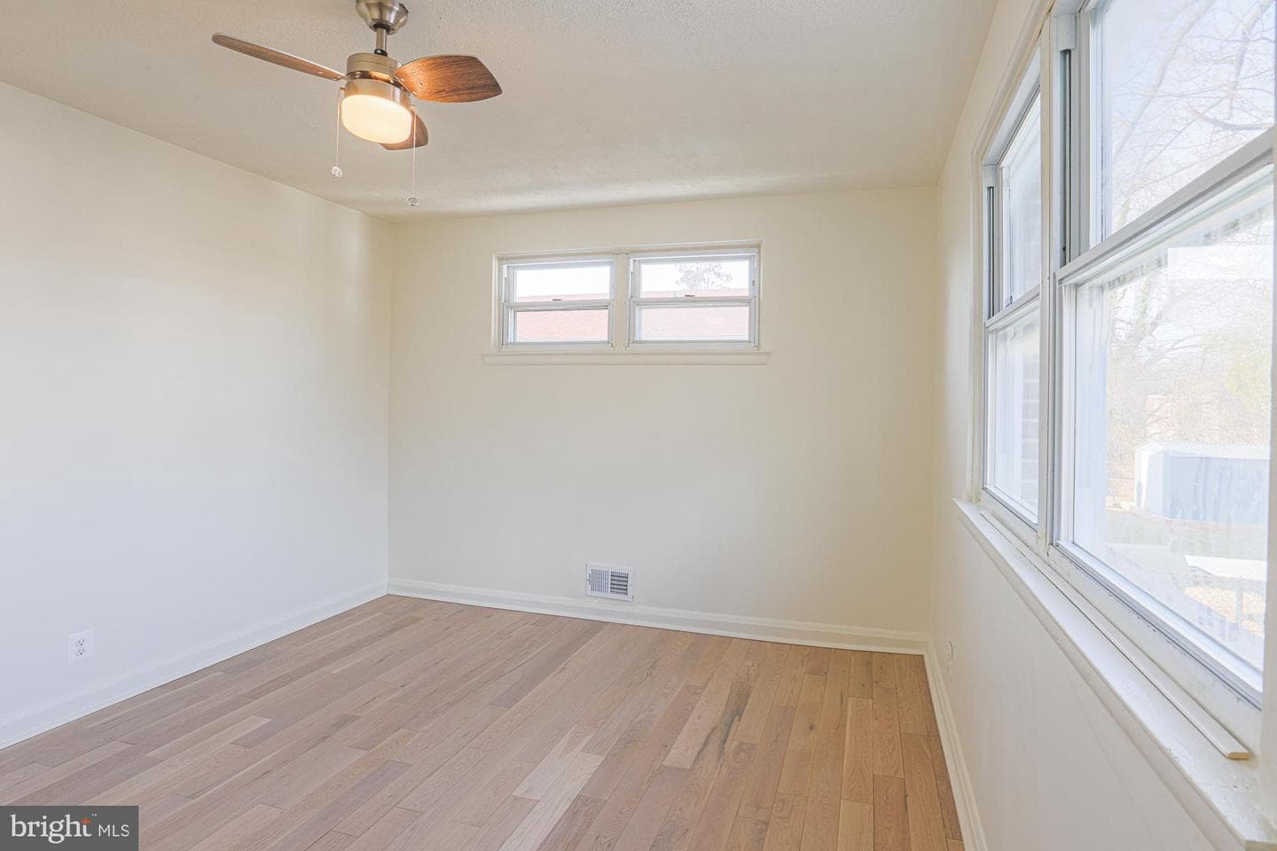 5512 Cadillac Avenue photo 34