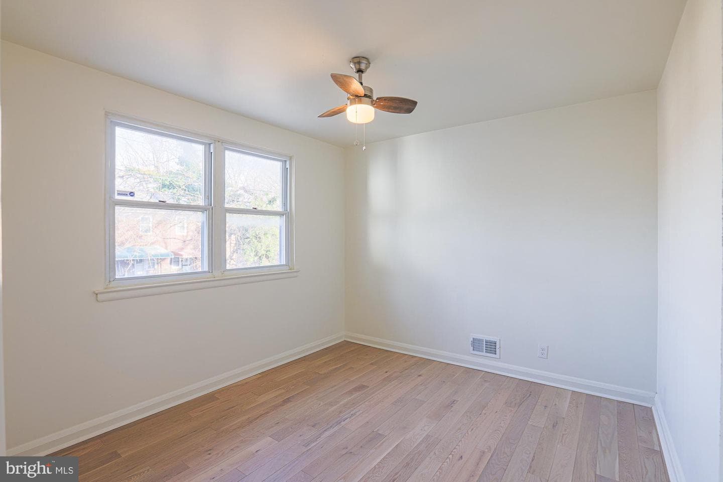 5512 Cadillac Avenue photo 35