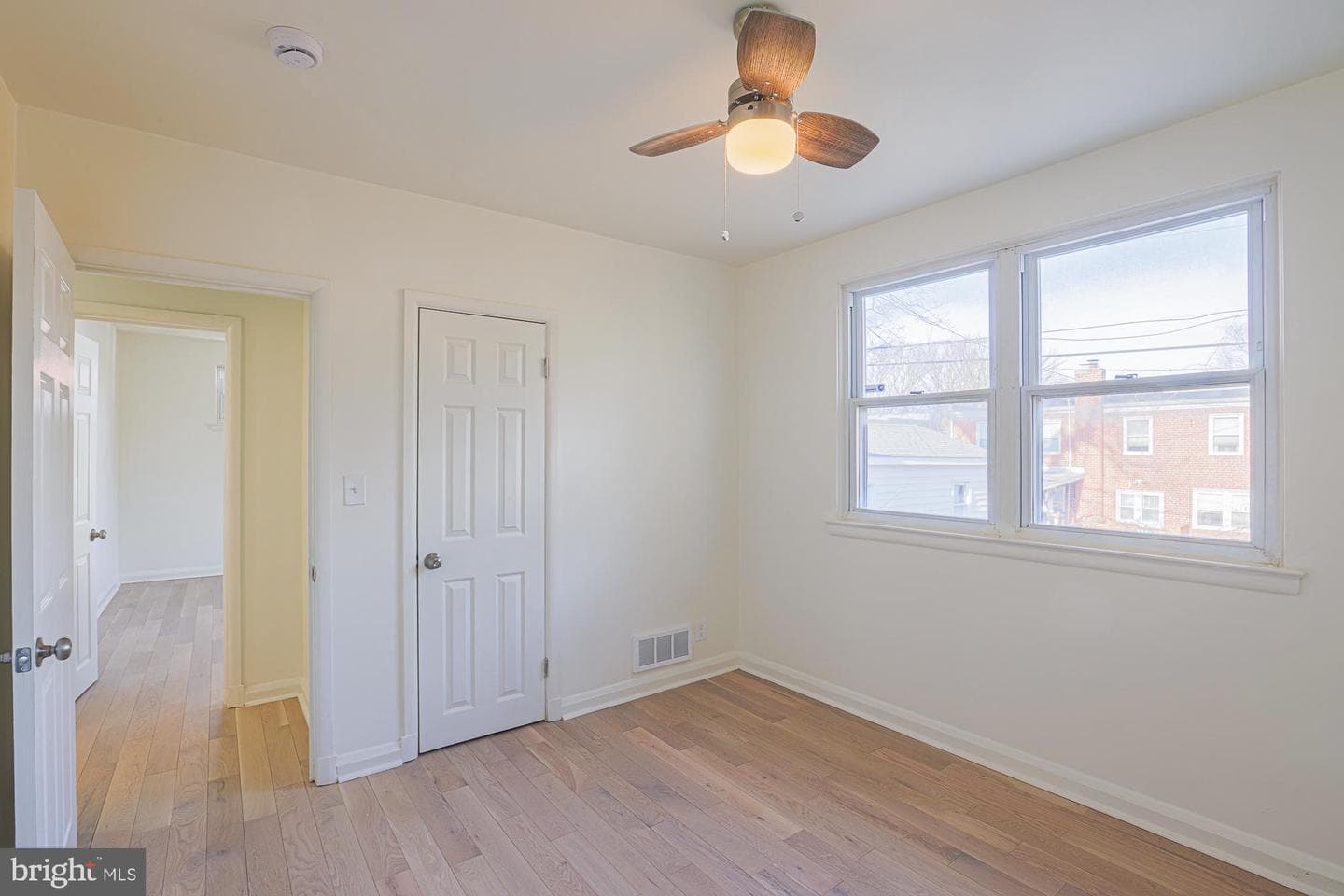 5512 Cadillac Avenue photo 36