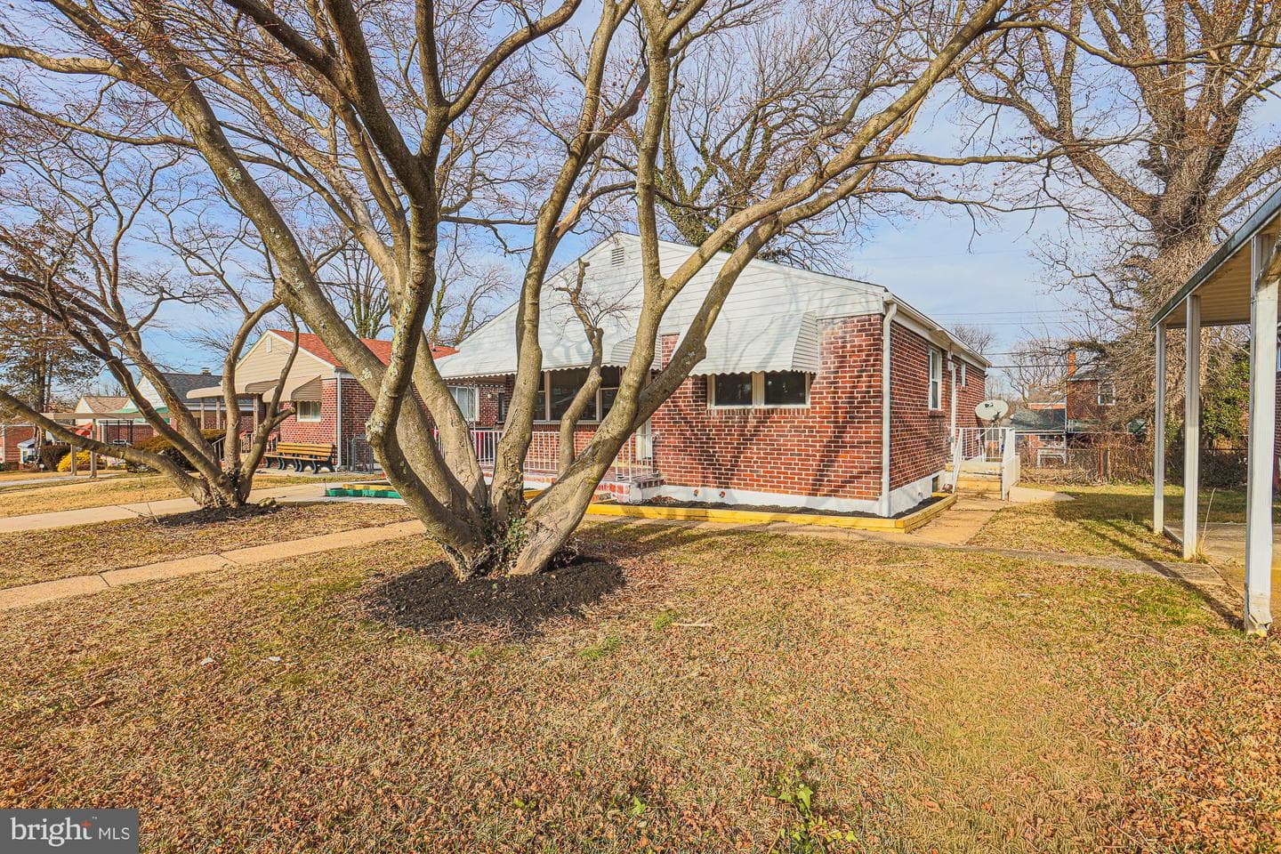 5512 Cadillac Avenue photo 4