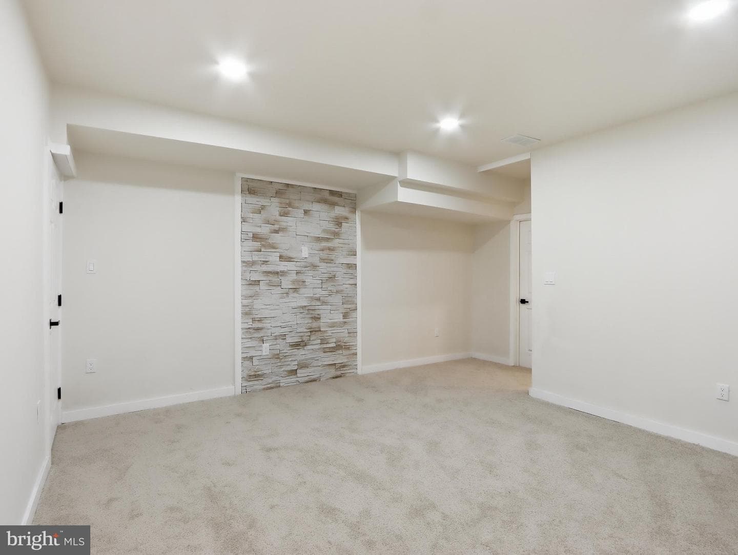 4201 Ivanhoe Avenue photo 15
