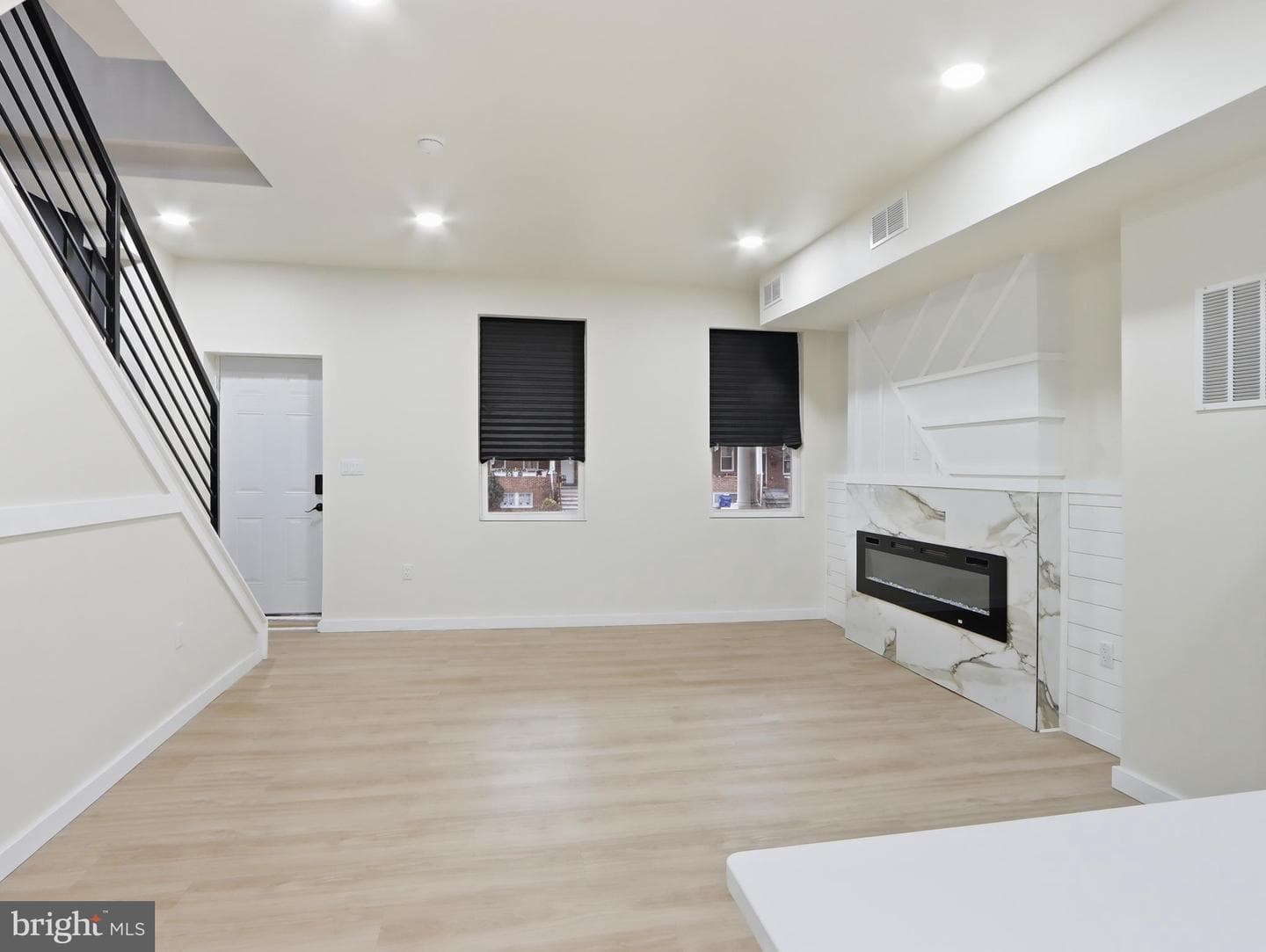 4201 Ivanhoe Avenue photo 5
