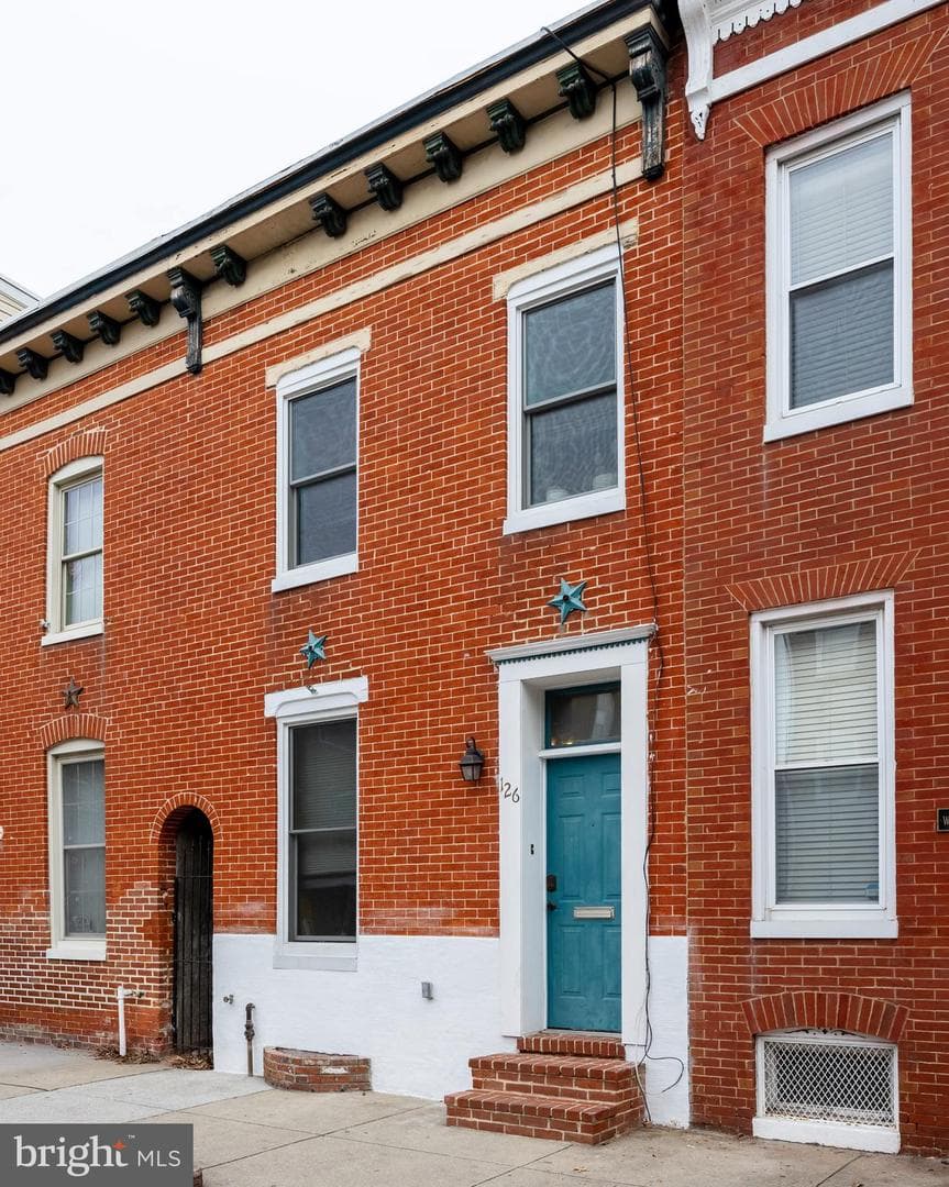 126 W Hamburg Street photo 2