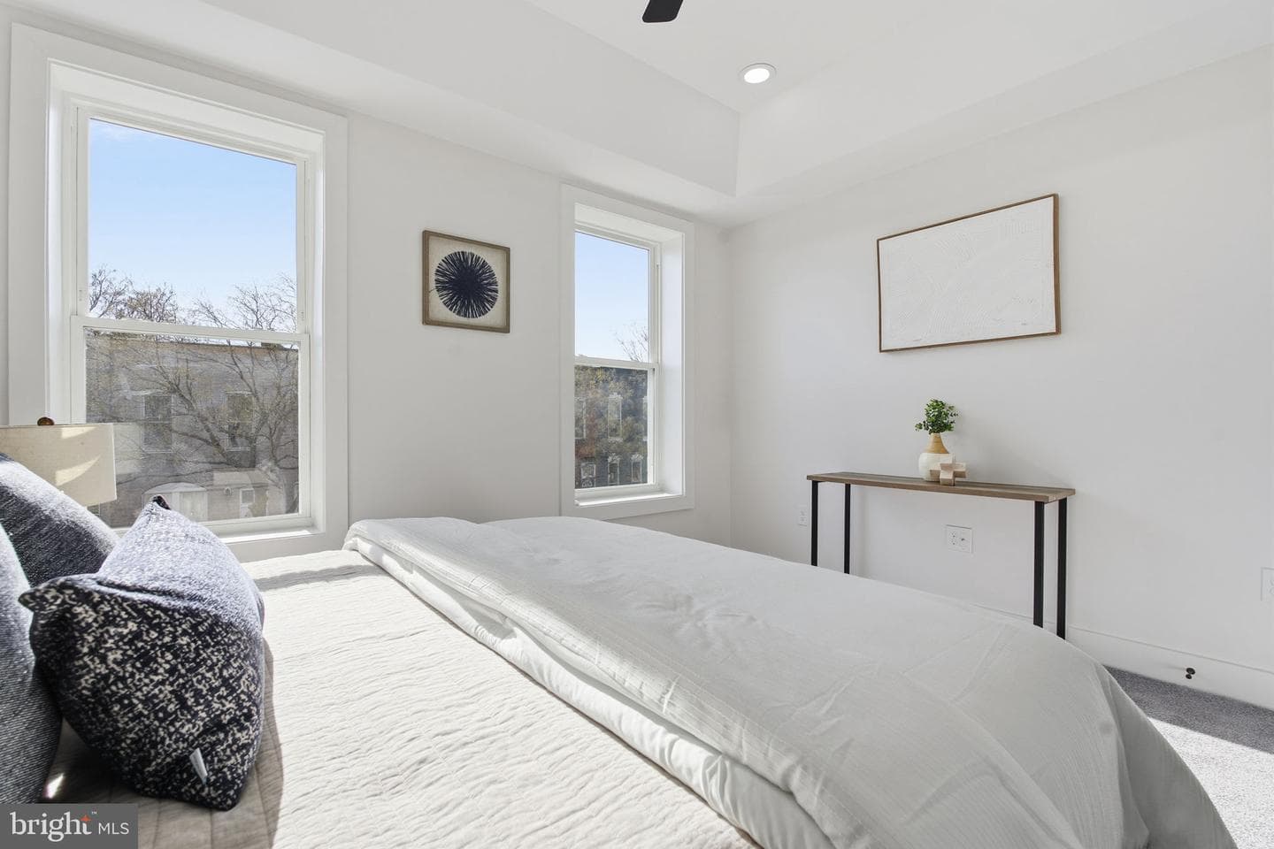 1742 E Oliver Street photo 18