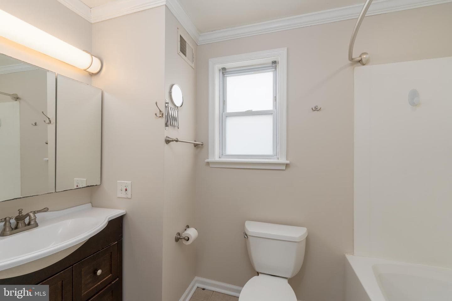 800 Grundy Street photo 19