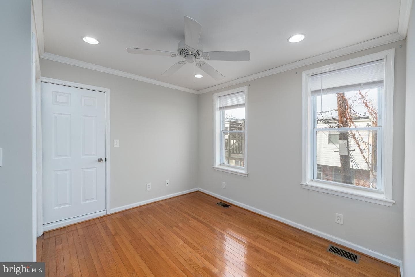 800 Grundy Street photo 23