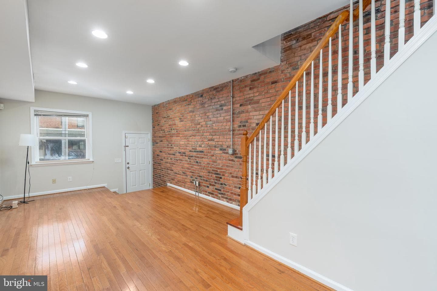 800 Grundy Street photo 6