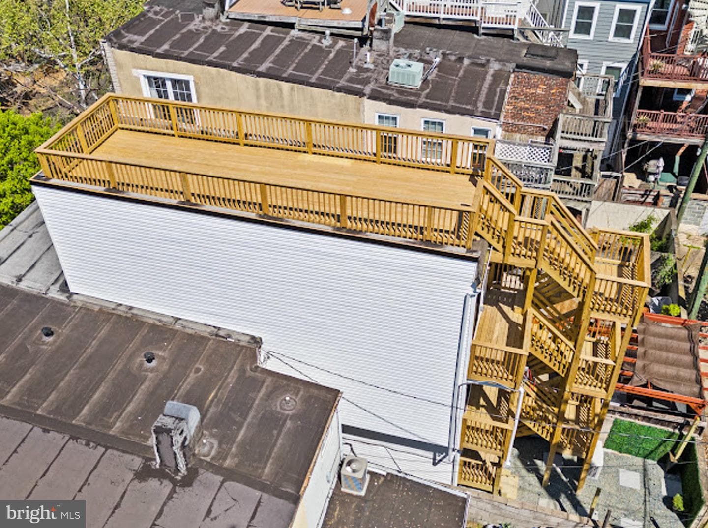 607 S Milton Avenue photo 45