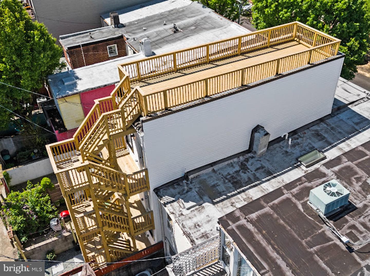 607 S Milton Avenue photo 46