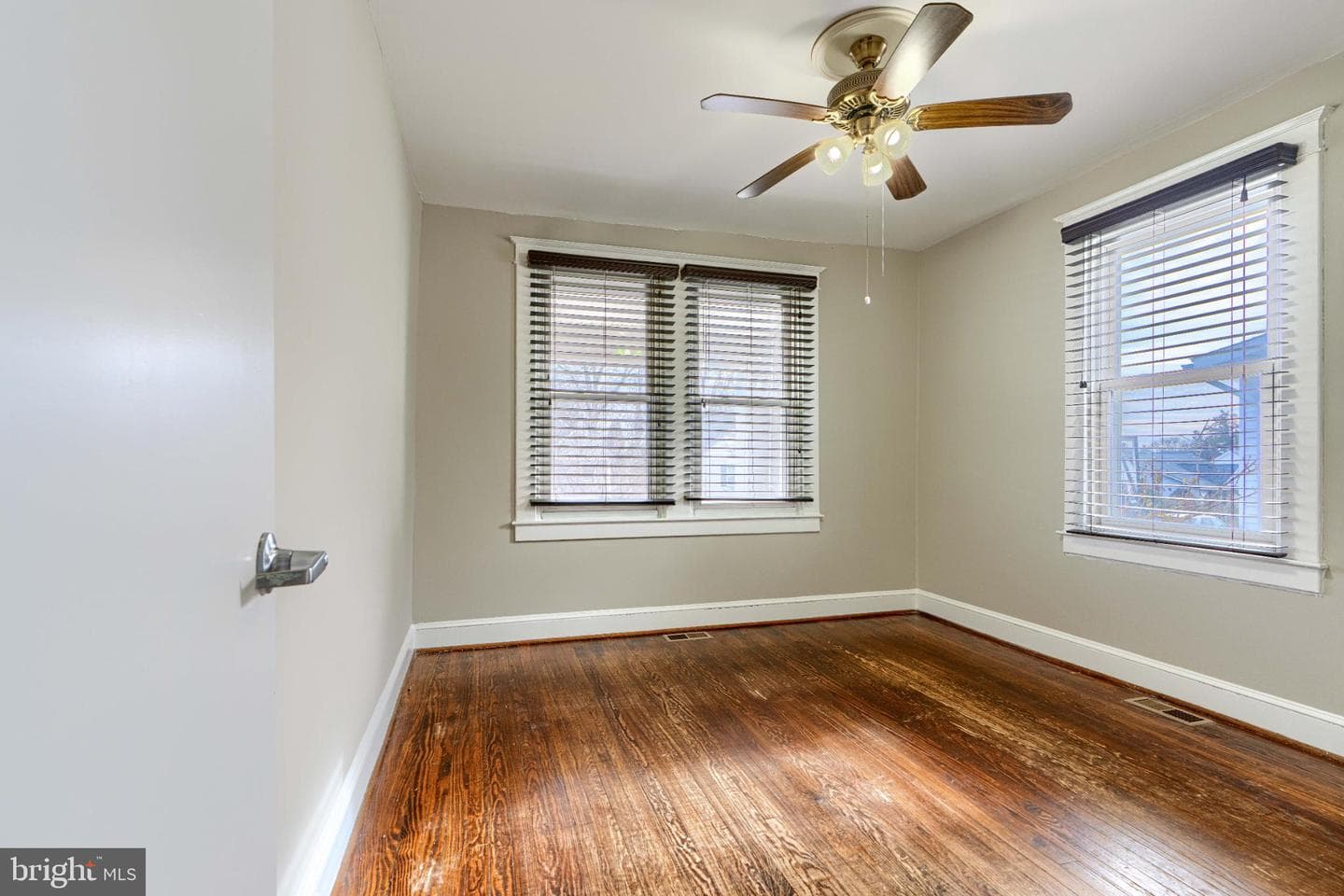 5932 Bertram Avenue photo 14