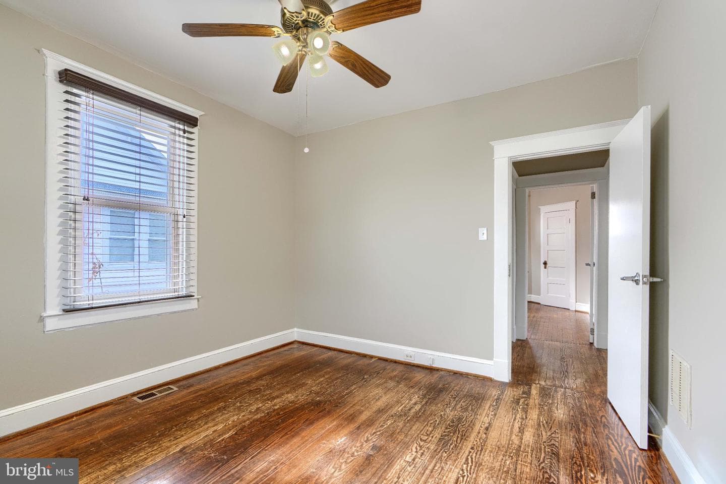 5932 Bertram Avenue photo 15