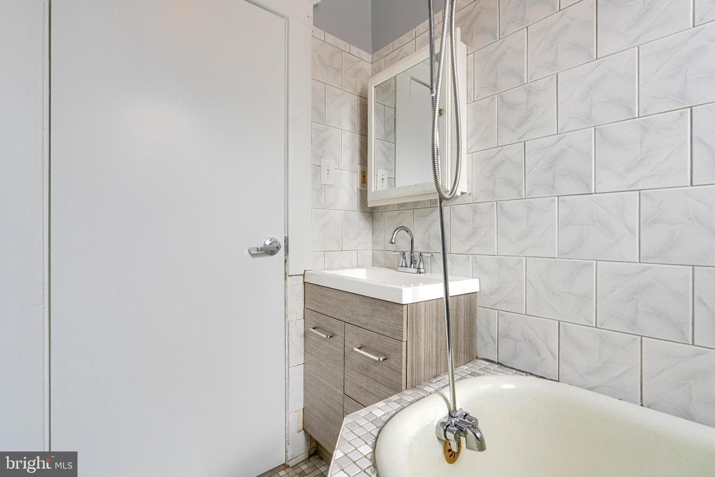 5932 Bertram Avenue photo 19