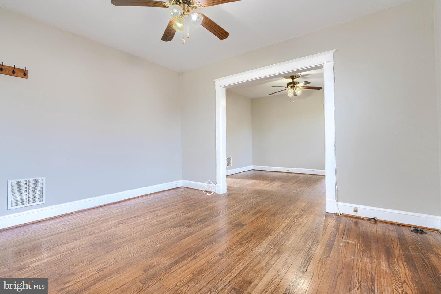 5932 Bertram Avenue photo 5