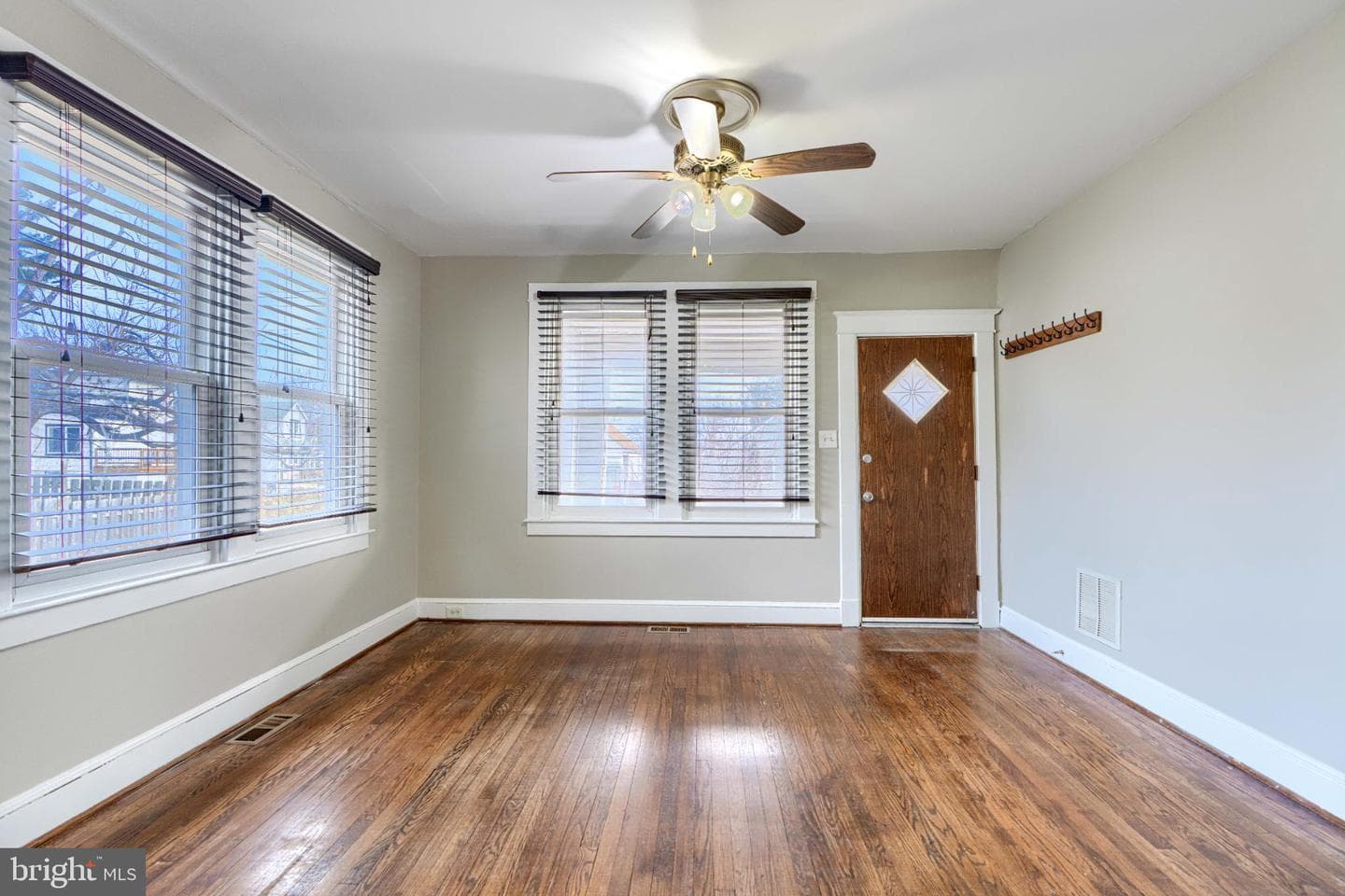 5932 Bertram Avenue photo 6