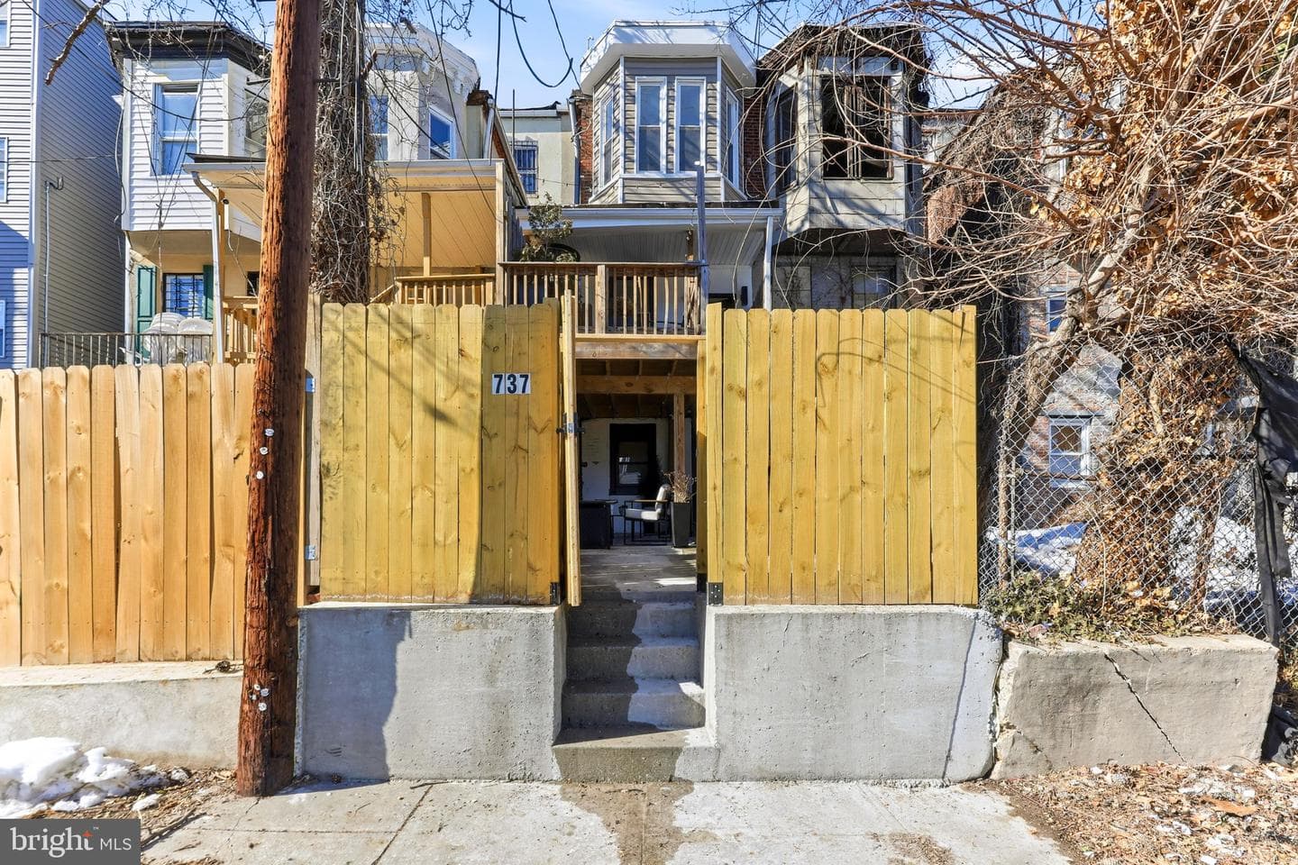 737 Dolphin Street photo 44