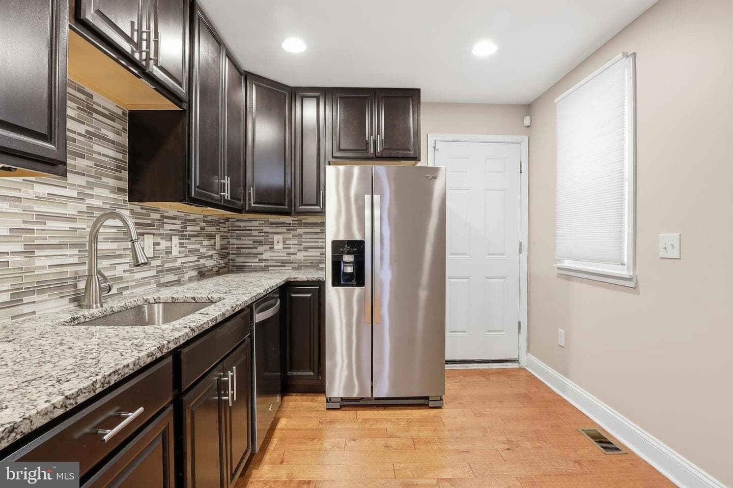 1032 W Fayette Street photo 12