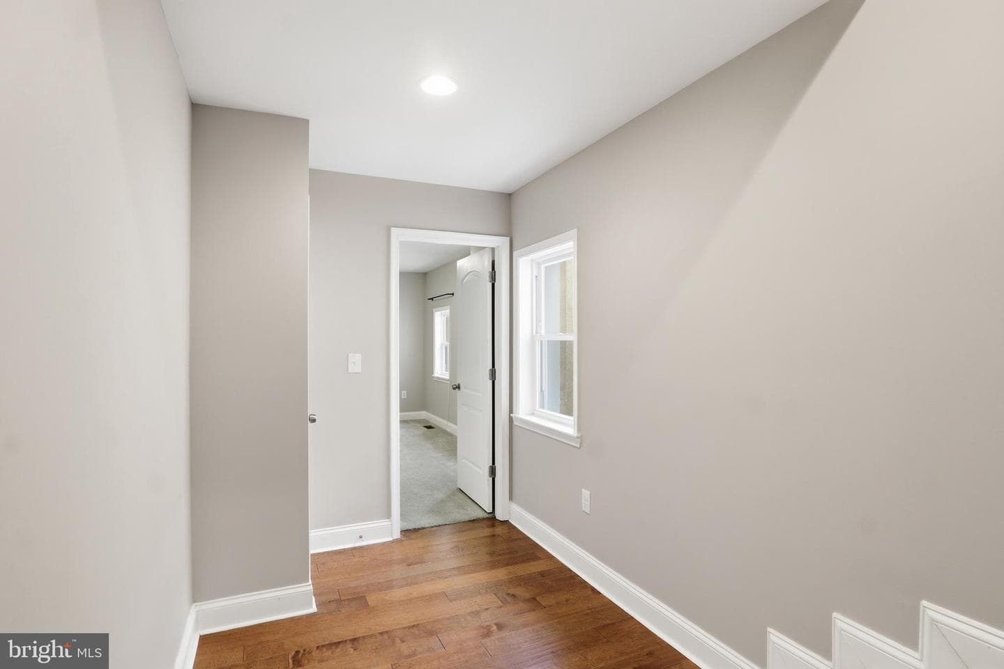 1032 W Fayette Street photo 16