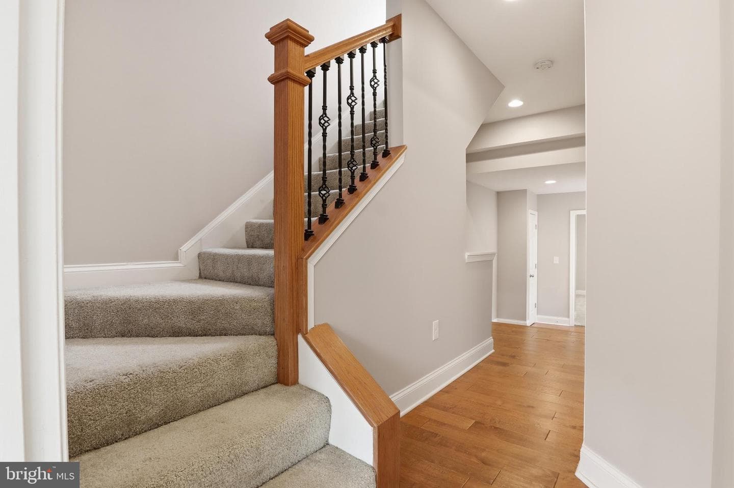 1032 W Fayette Street photo 24