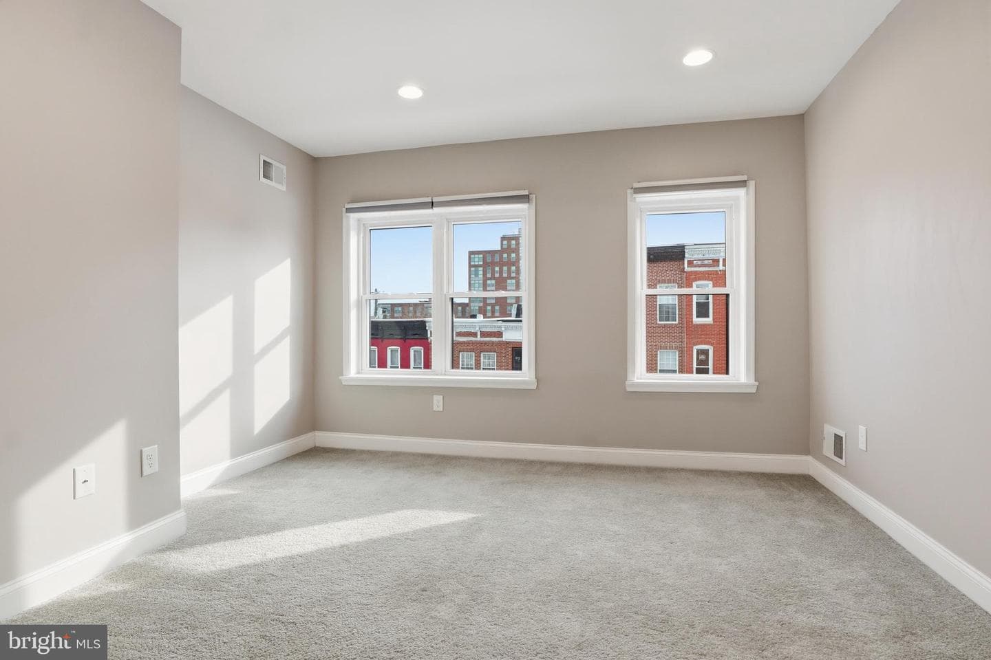1032 W Fayette Street photo 29