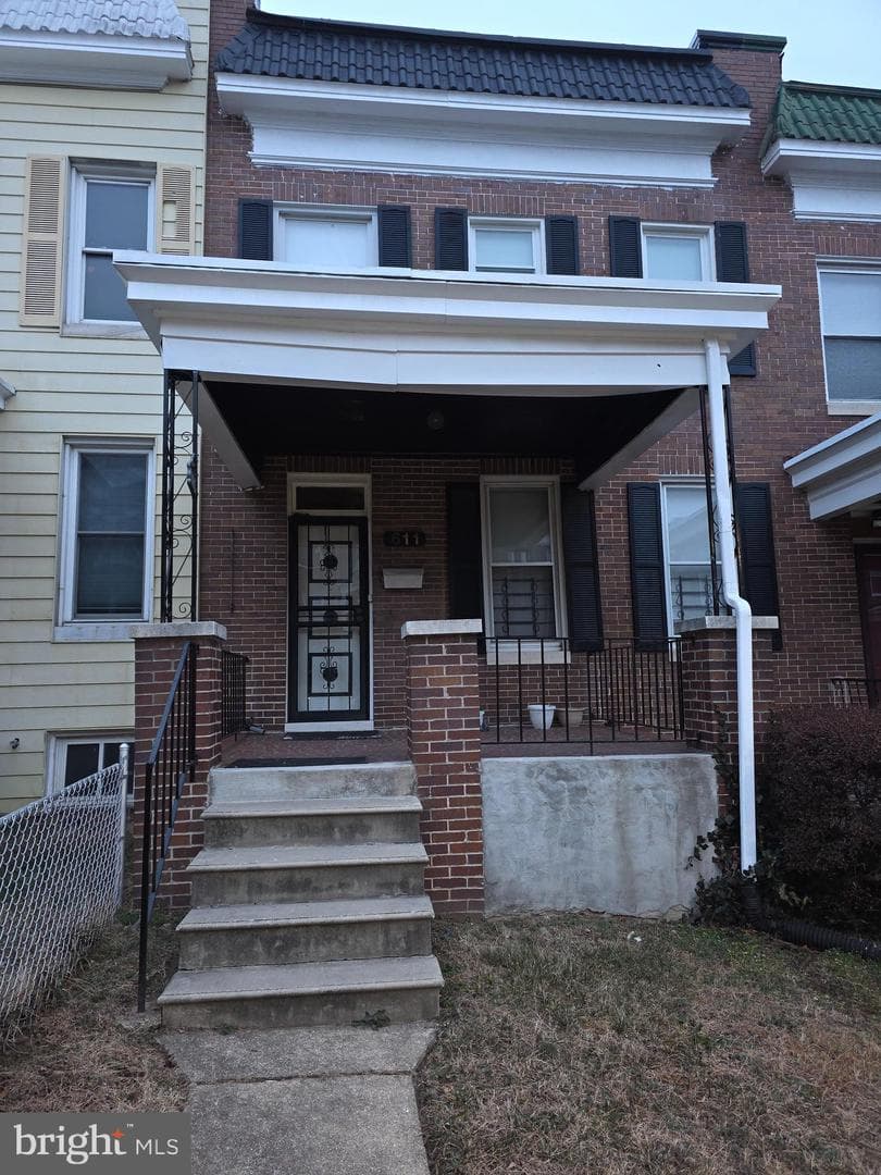 611 Allendale Street photo 1